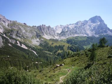Úpatí hřebene Gosaukamm